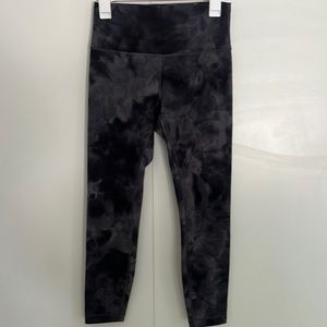 Lululemon leggings size 8! Excellent condition:)